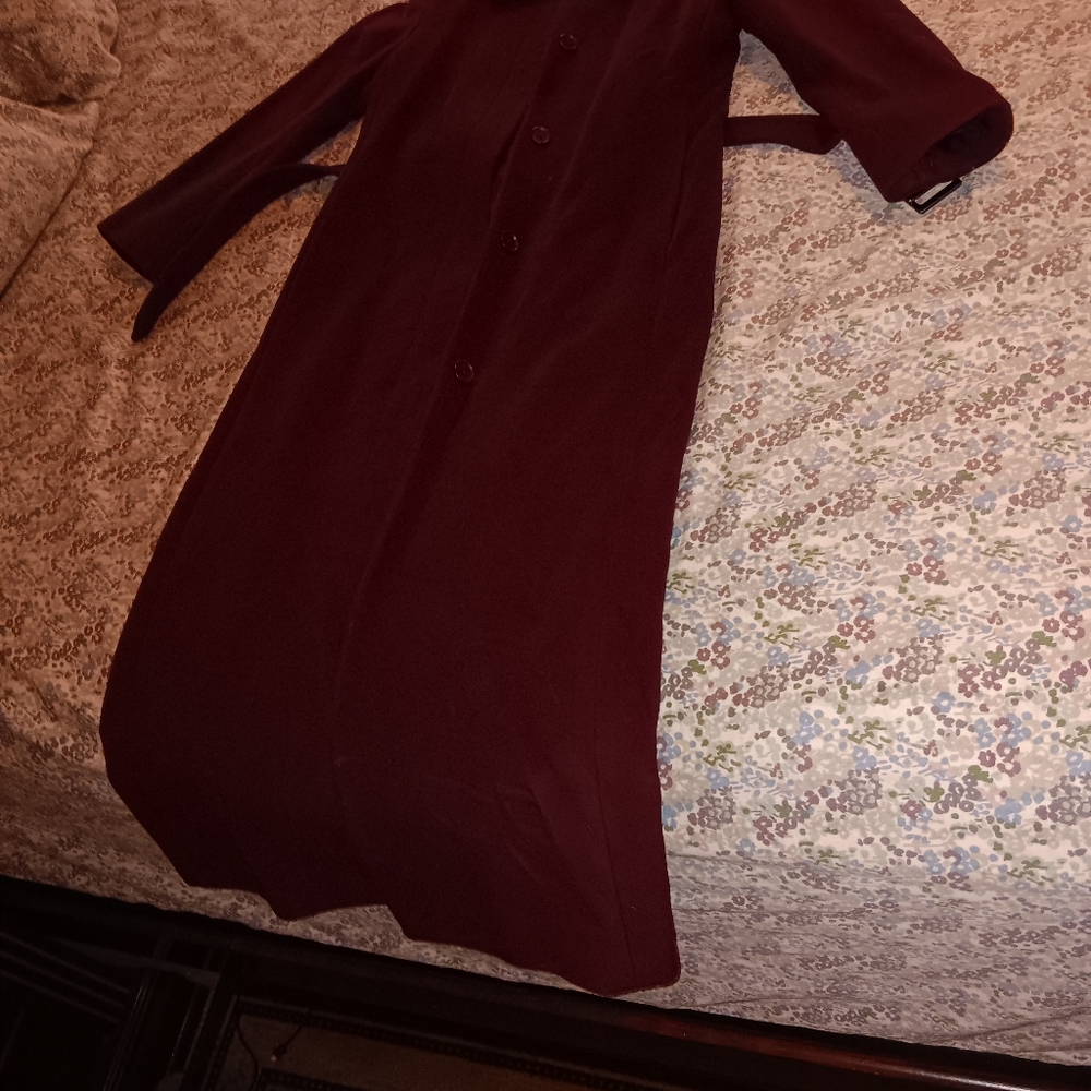 Elegant Burgundy Women's Dress